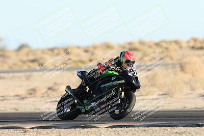 media/Dec-07-2025-CVMA (Sun) [[3e7d2de5dc]]/Race 16-Formula Middleweight/